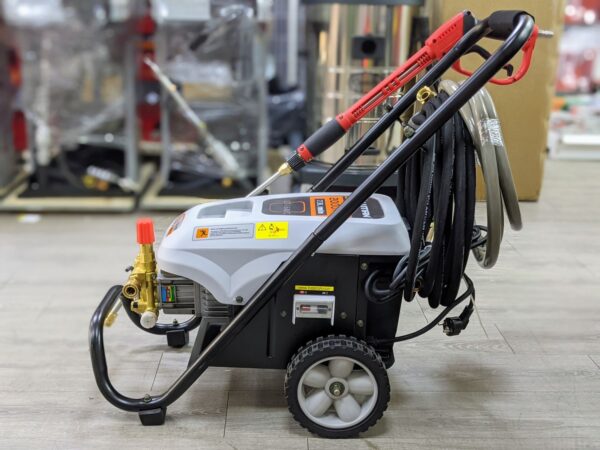 Máy Rửa Xe Bán Chuyên Nghiệp Lutian 2.2KW LT-16MC 6 PXL 20210113 091304324 PORTRAIT 2